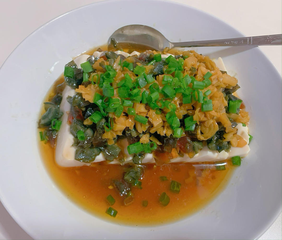 皮蛋榨菜拌豆腐