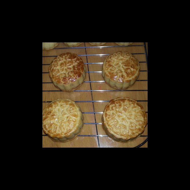 广式月饼——蛋黄莲蓉月饼