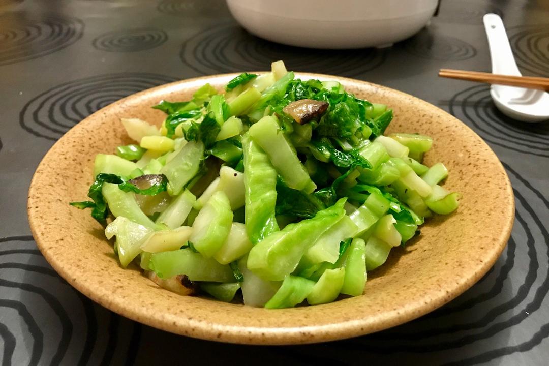 腊肉炒芥菜疙瘩
