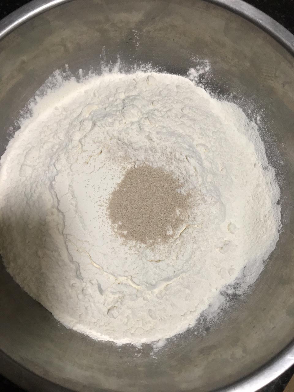 纯奶手撕吐司的做法 步骤1