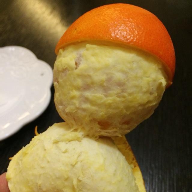 谁都可以学会的快速手剥橙子的做法 步骤6