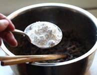 油炸小虾米的做法 步骤3