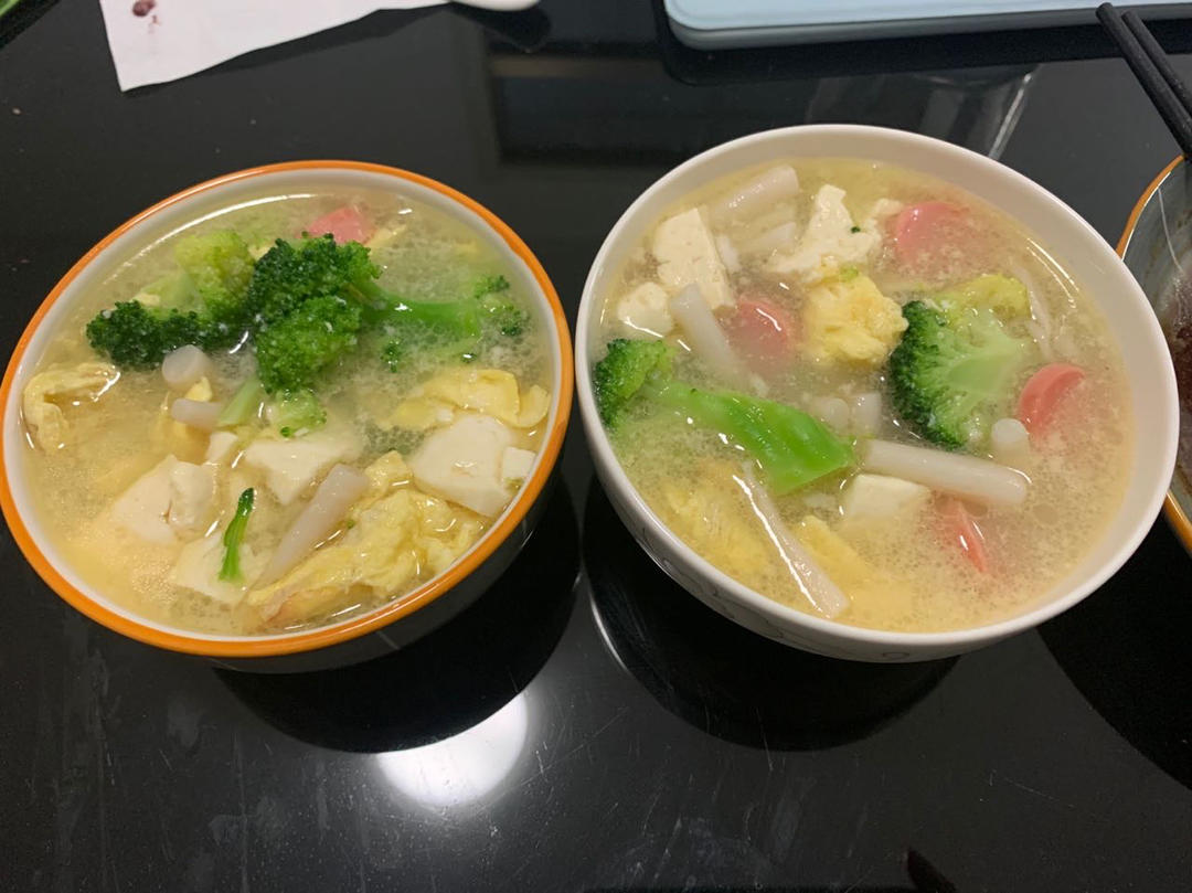 豆腐鲜虾菇菌汤