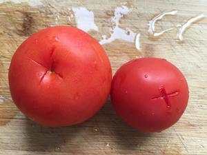 番茄鸡蛋刀削面的做法 步骤2