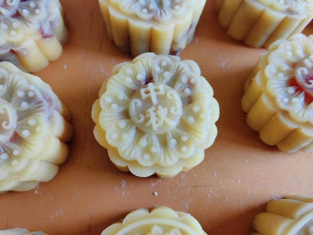 广式月饼—蛋黄莲蓉月饼