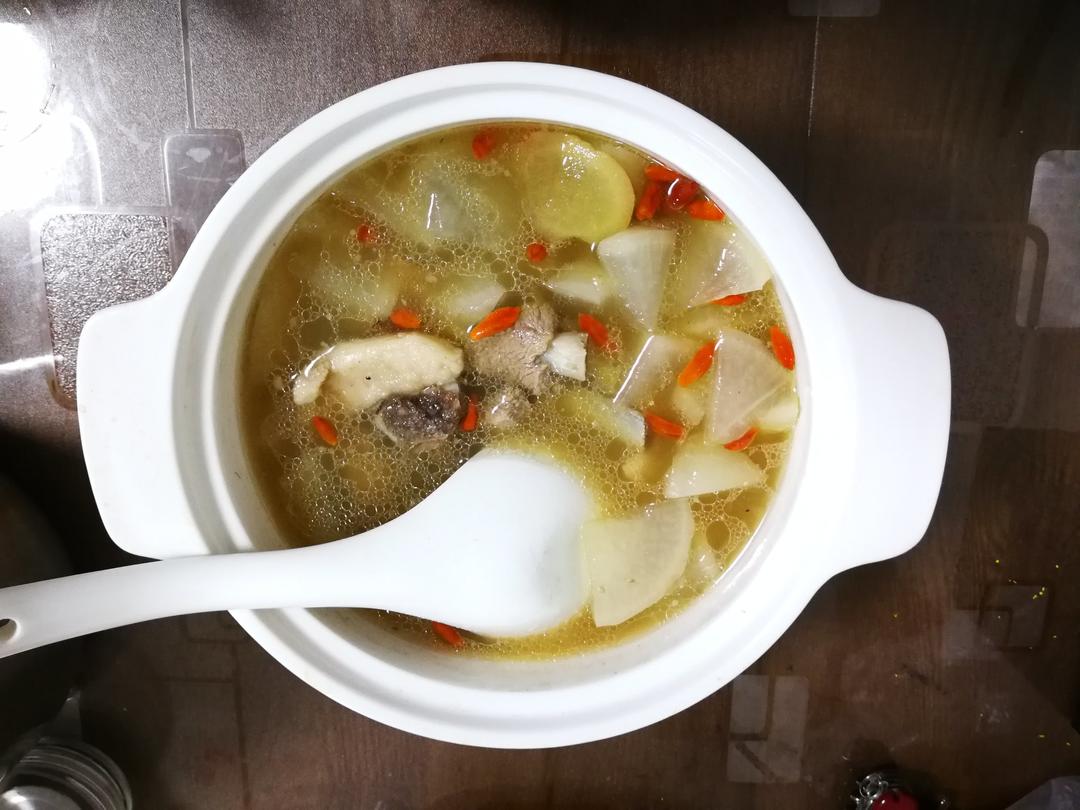 羊肉萝卜汤