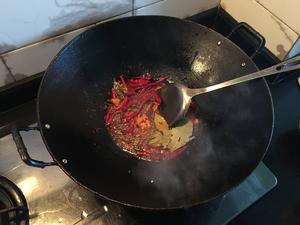 重庆人的红烧牛肉配黄豆 ~~~ 记录下我妈的拿手川菜的做法 步骤3