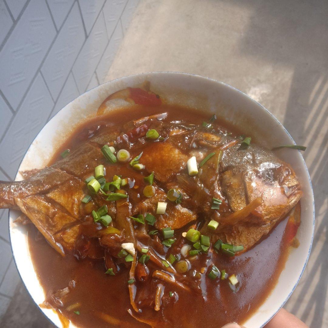 红烧金鲳鱼