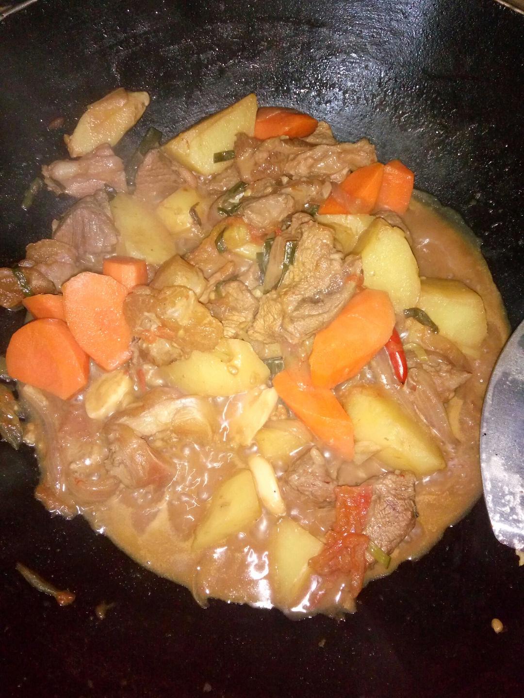 红烧牛肉土豆 （独家秘制）