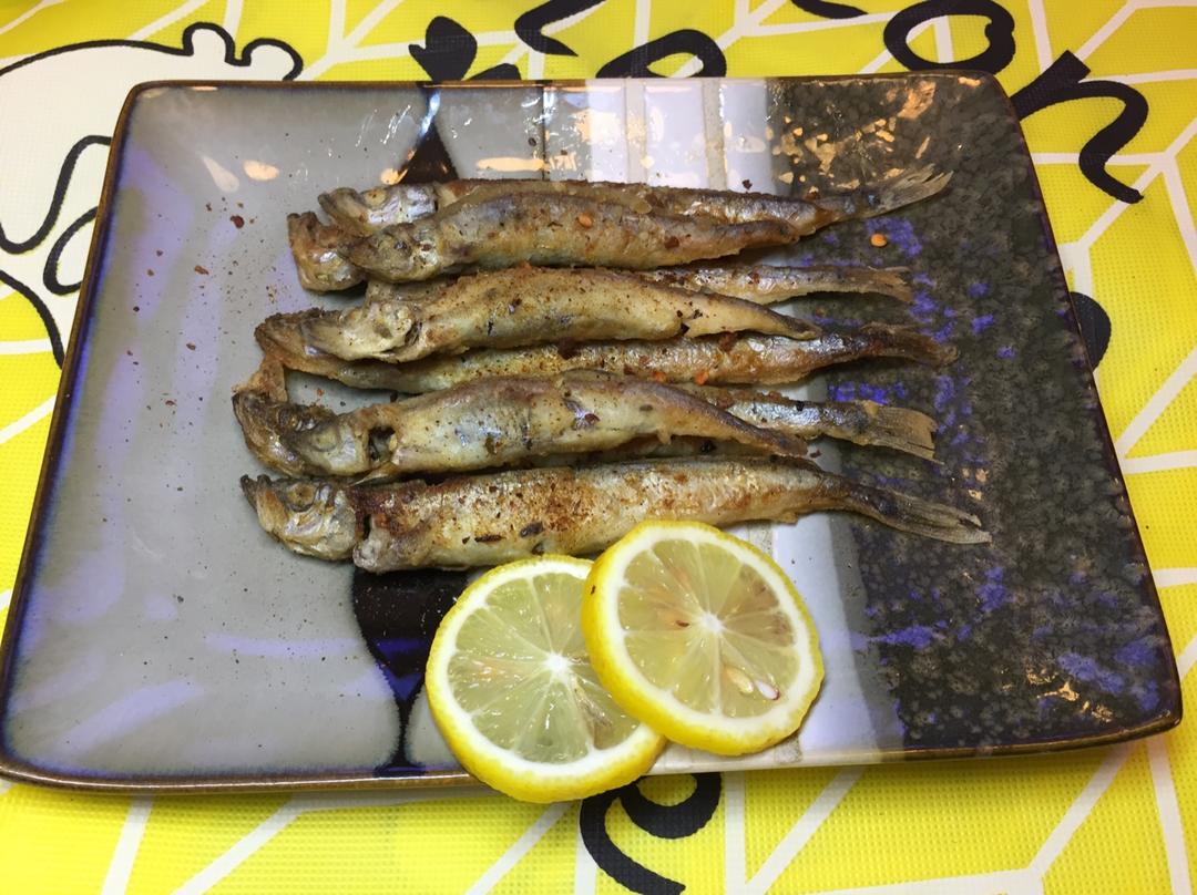 香煎椒盐多春鱼