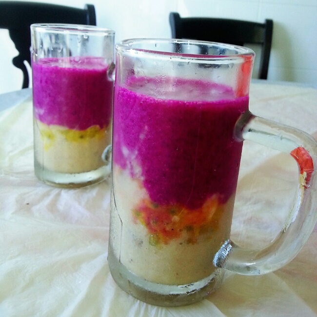 vita哈哈哈做的彩虹果汁