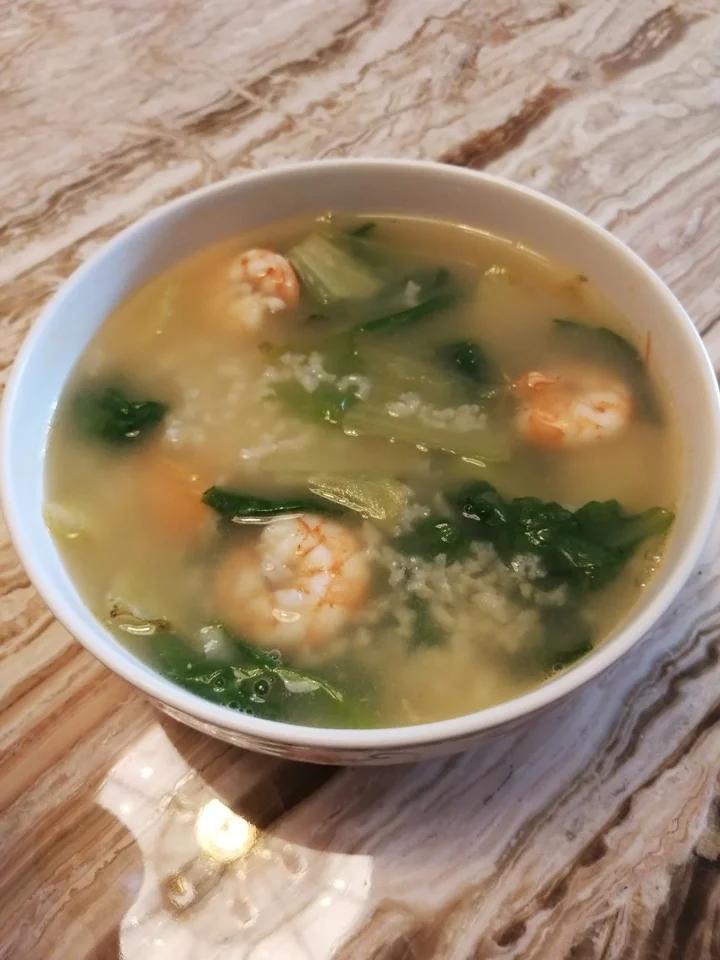 鲜虾蔬菜粥