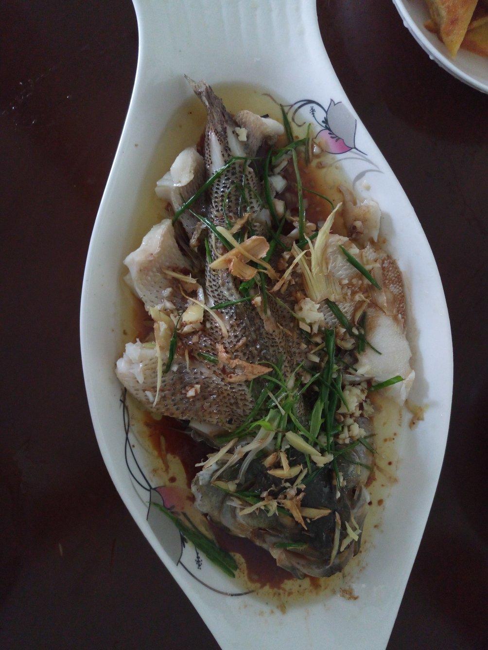 清蒸鲈鱼