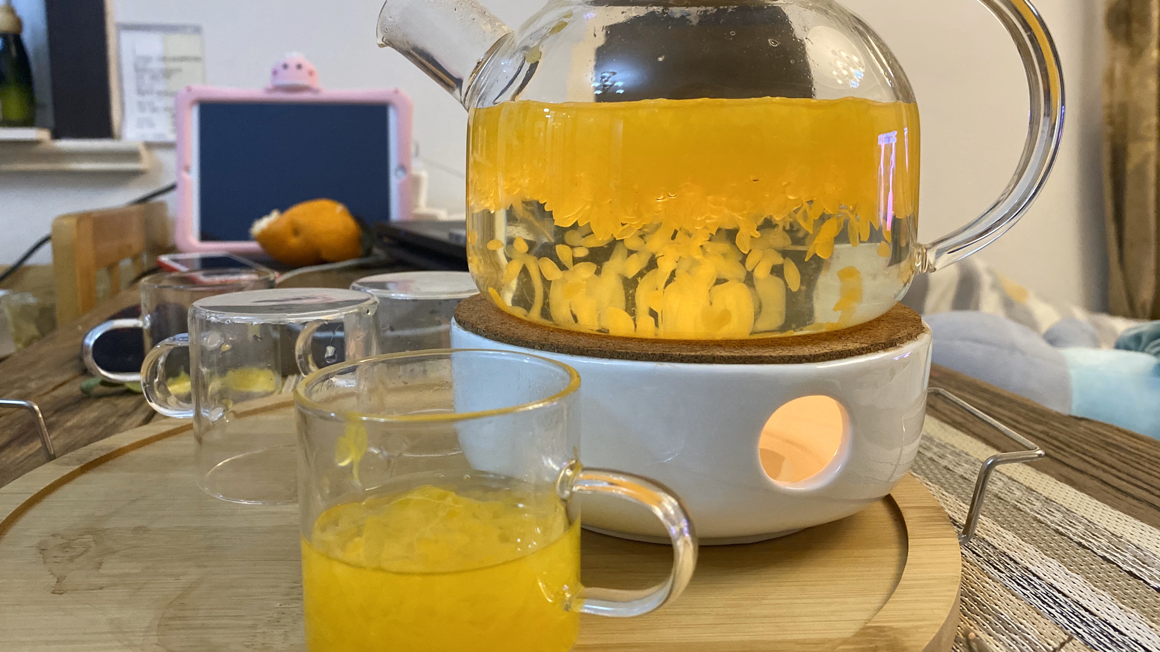 五分钟做好一杯暖暖的冰糖橘子茶