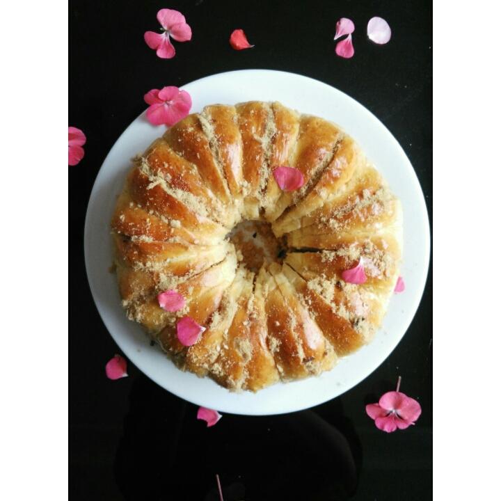 肉松奶酪花环面包