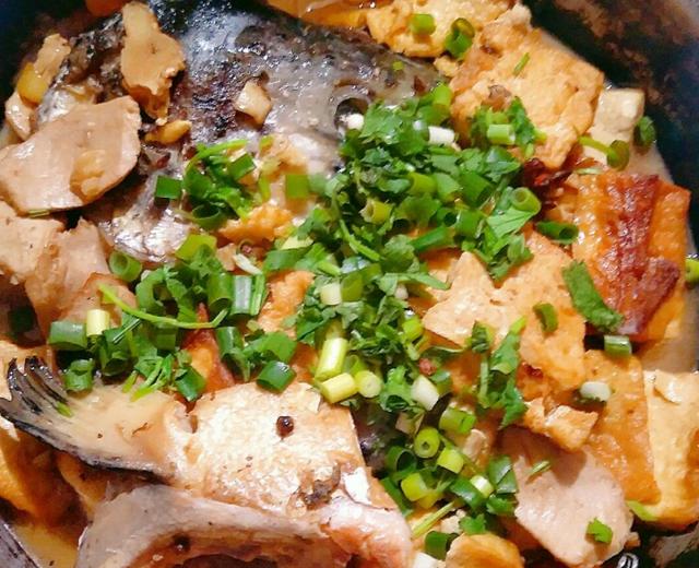 三文鱼头炖豆腐