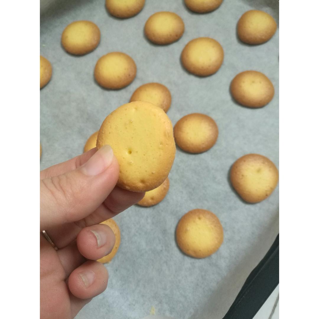 蛋黄饼干