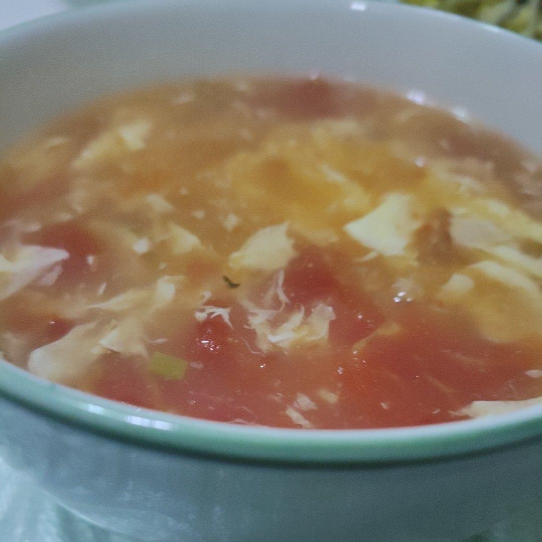 【跟我做不会错】简单又好喝的西红柿鸡蛋汤，家常又营养哦