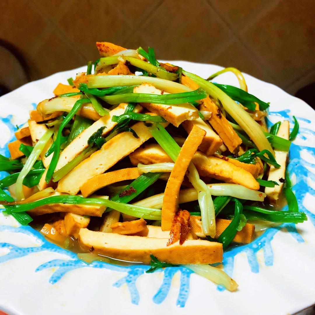 香港小丸子做的水芹炒香干