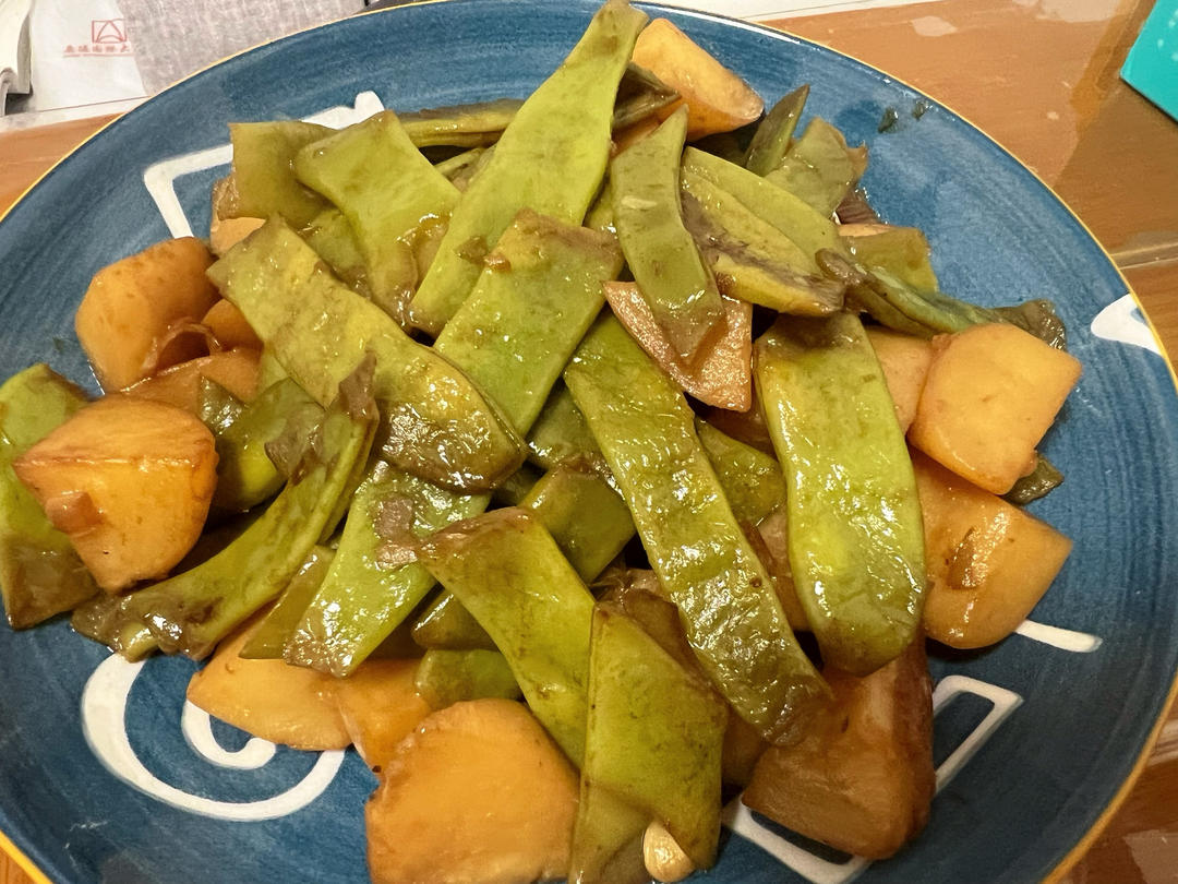 家常土豆炖豆角