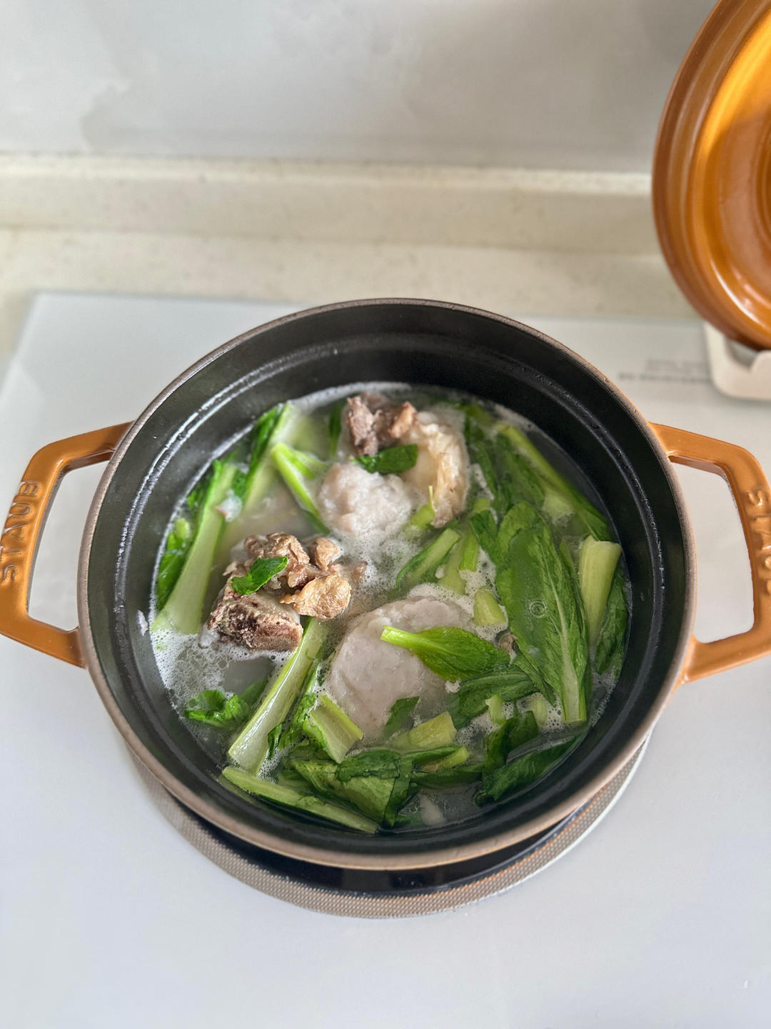 芋头排骨汤