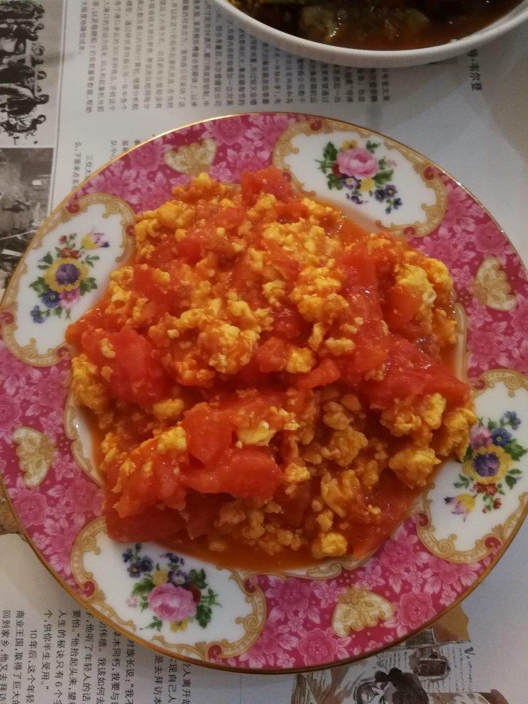 西红柿炒鸡蛋时，多加这一步，鸡蛋香嫩又入味