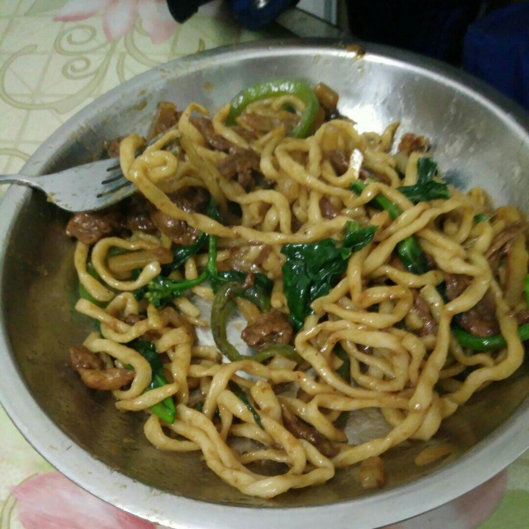 记忆里的夜市排挡肉丝炒面