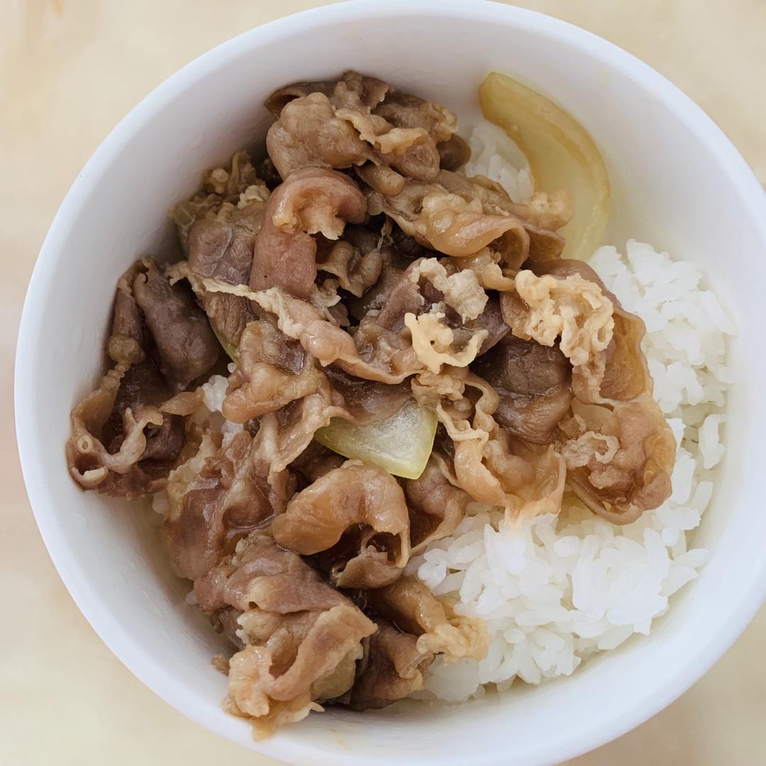 斯普瑞姆做的肥牛饭