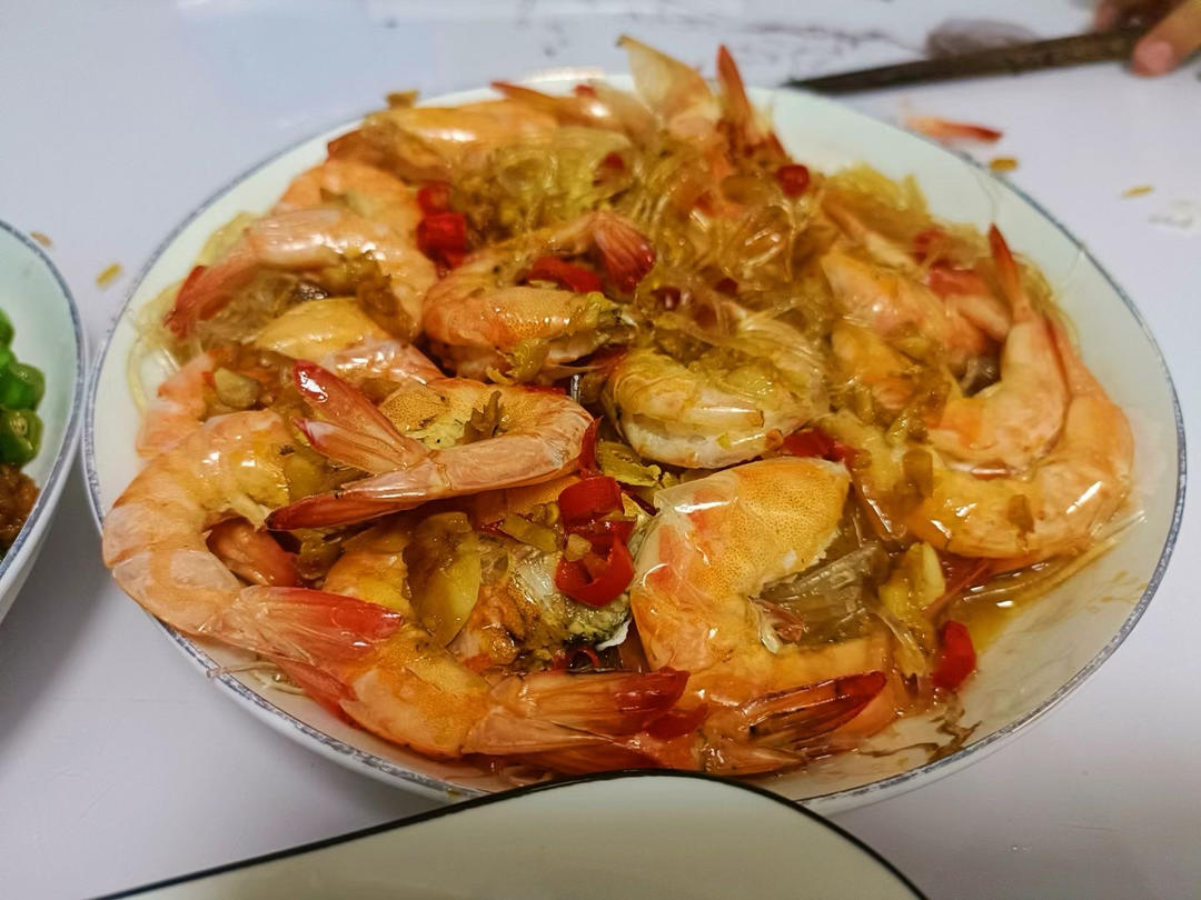 年夜饭就要来一锅｜蒜蓉虾仁粉丝煲