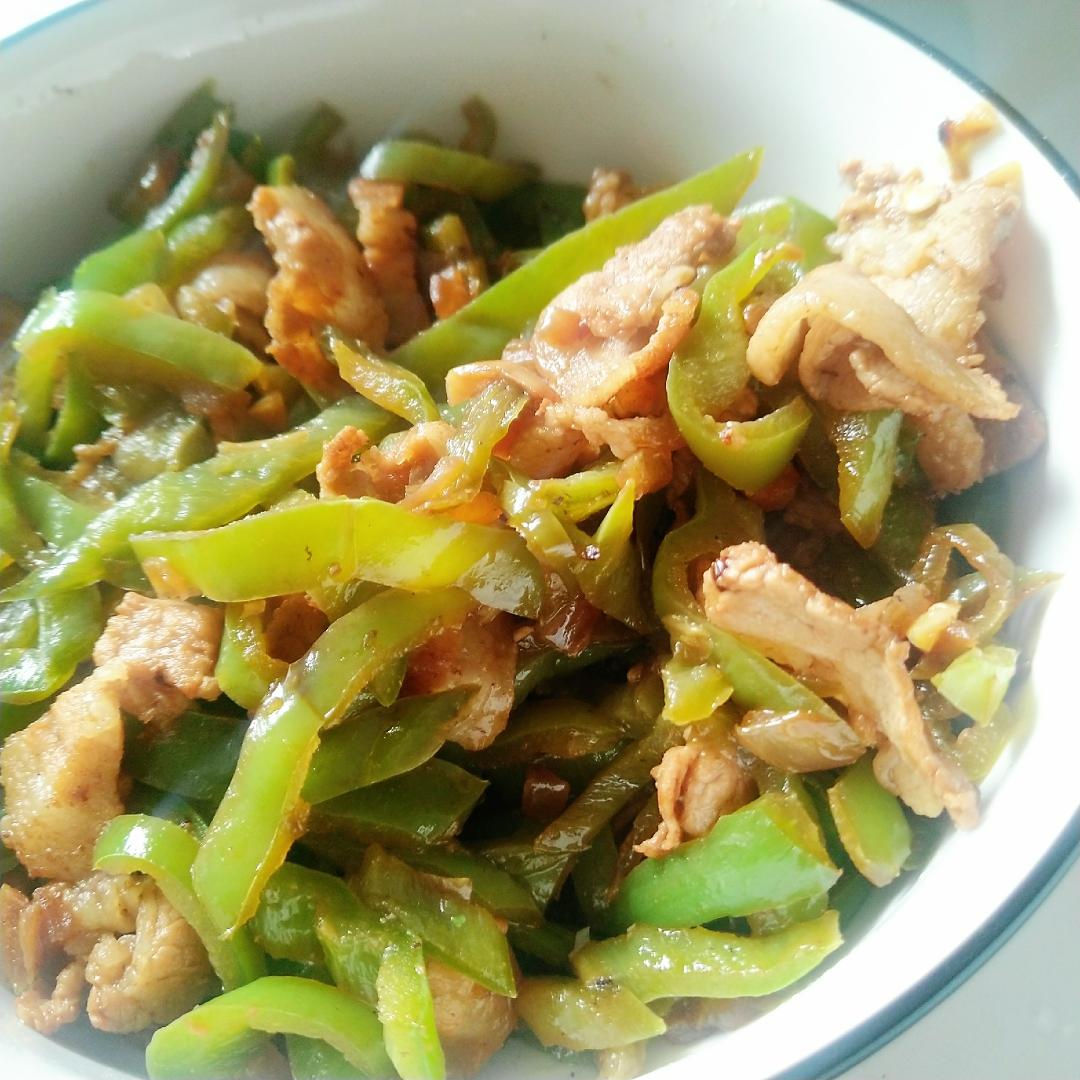 下饭菜之尖椒炒肉丝的做法
