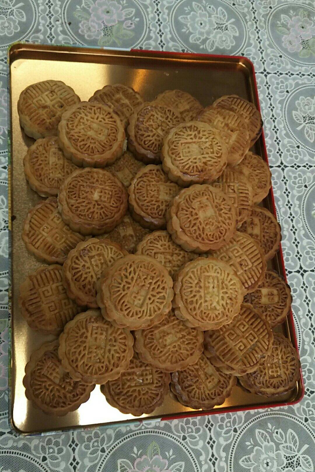 广式月饼—蛋黄莲蓉月饼