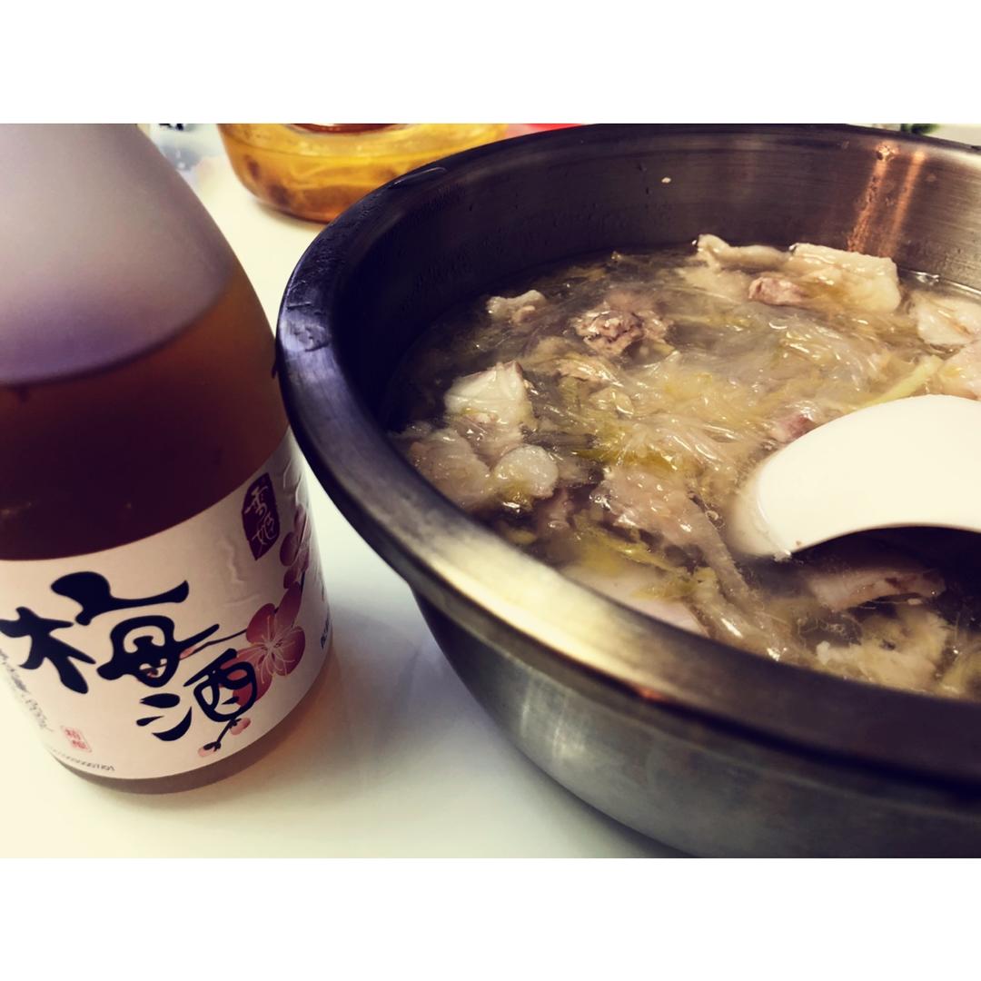酸菜肉片粉丝汤