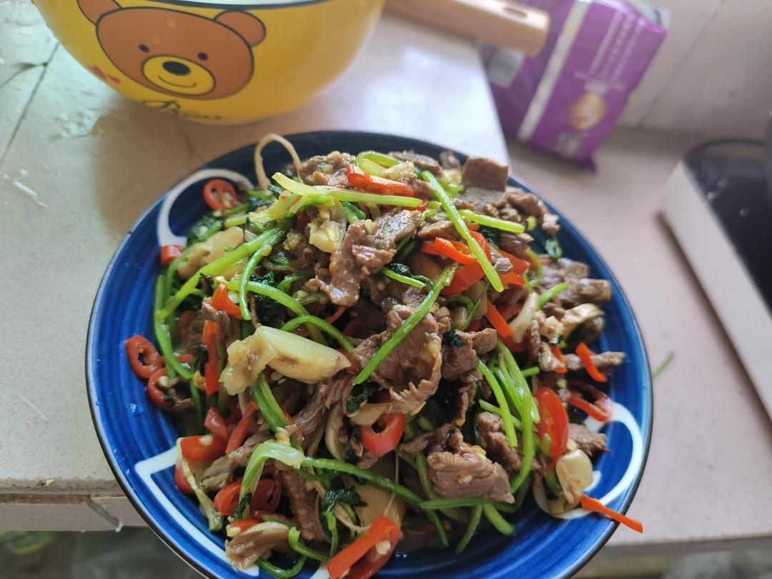 下饭菜😋小炒黄牛肉