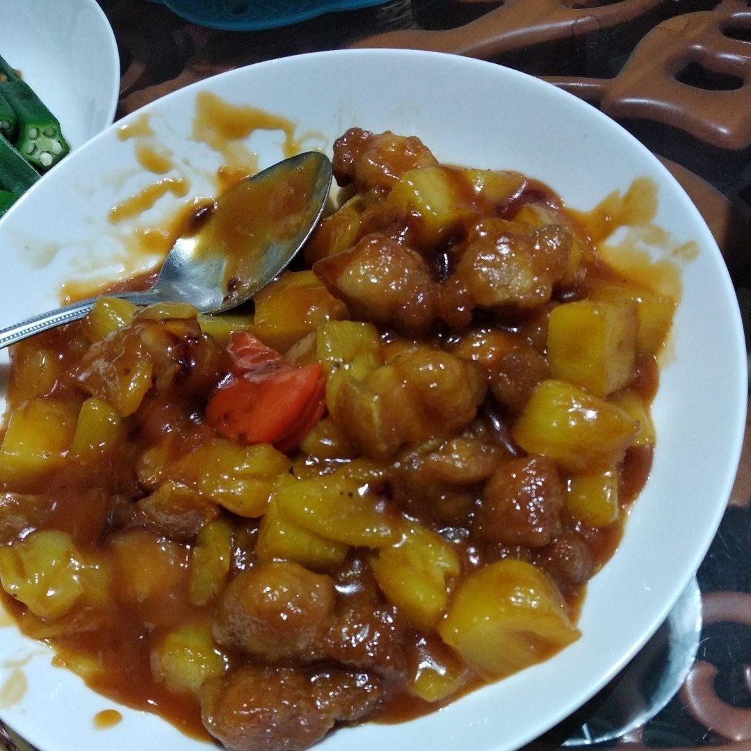 菠萝咕噜肉