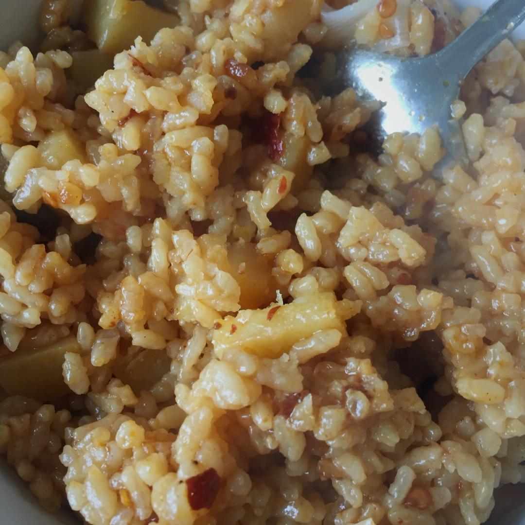 秘制土豆焖饭