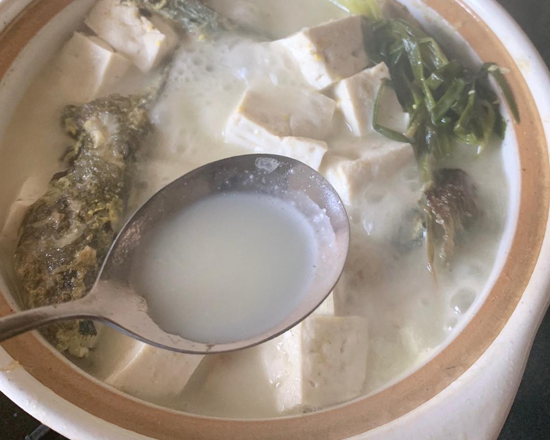 宝宝爱吃的黄骨鱼豆腐汤的做法