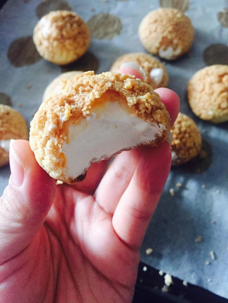 酥皮奶油泡芙--#皮黑森林#