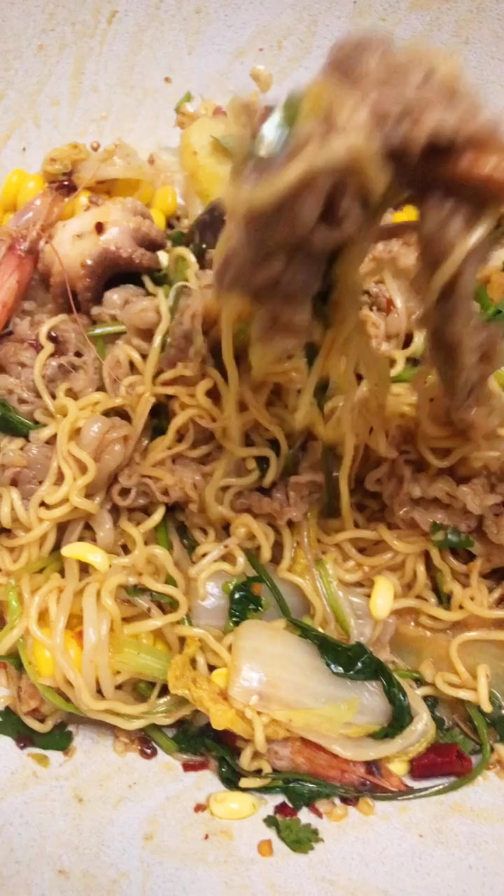 麻辣酸爽，在家也可以做的豪华夺命麻辣拌