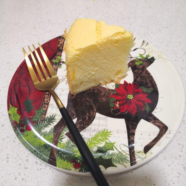 超简单完美戚风蛋糕（6寸2蛋）附打发、翻拌、脱模视频