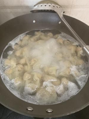 莞小厨🍽-小白也能做好的鸡汁馄饨（步骤从选肉开始）的做法 步骤15