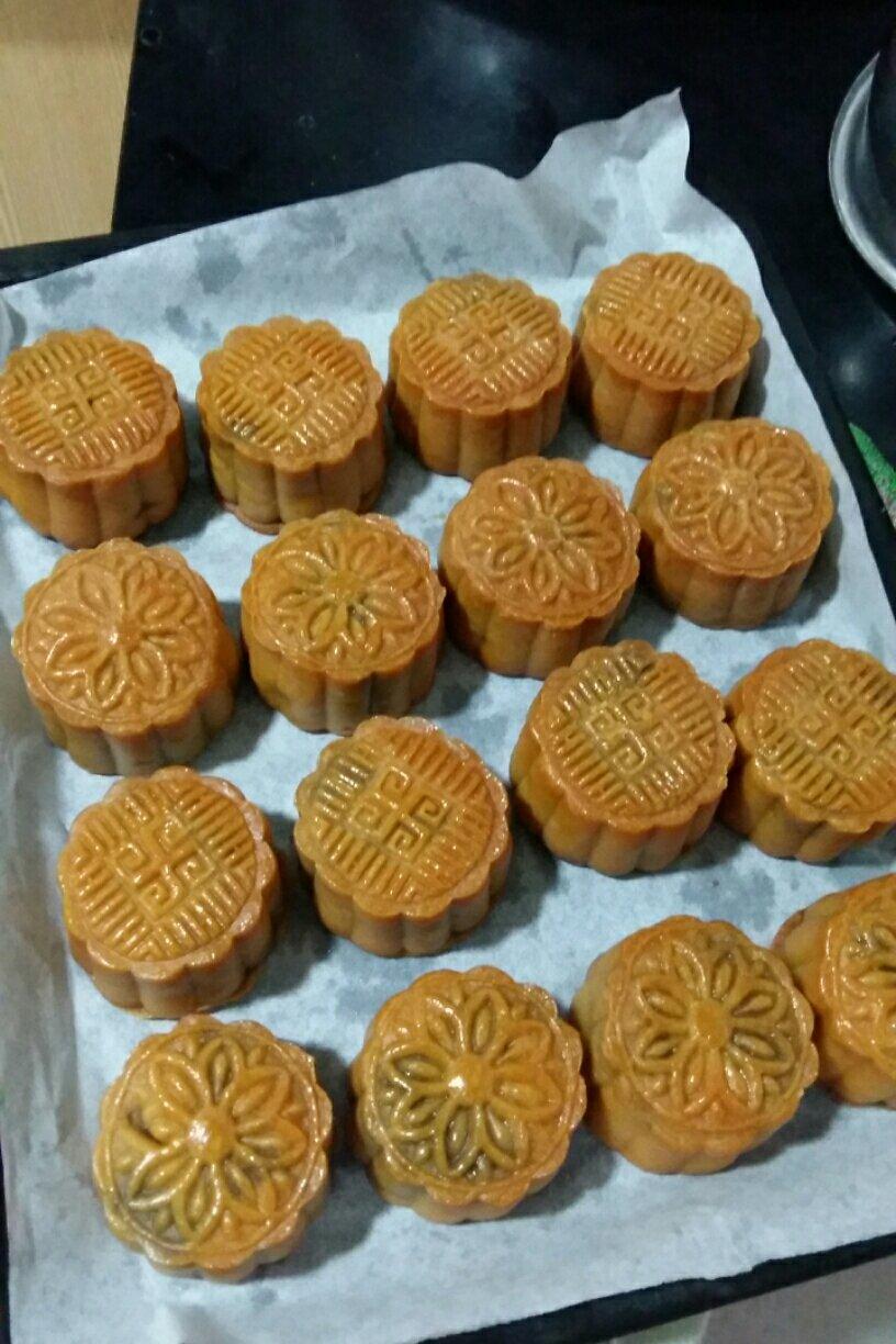 广式月饼——蛋黄莲蓉月饼