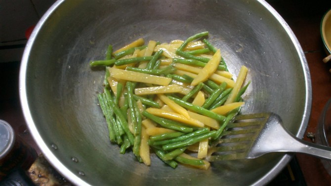 土豆烧豆角
