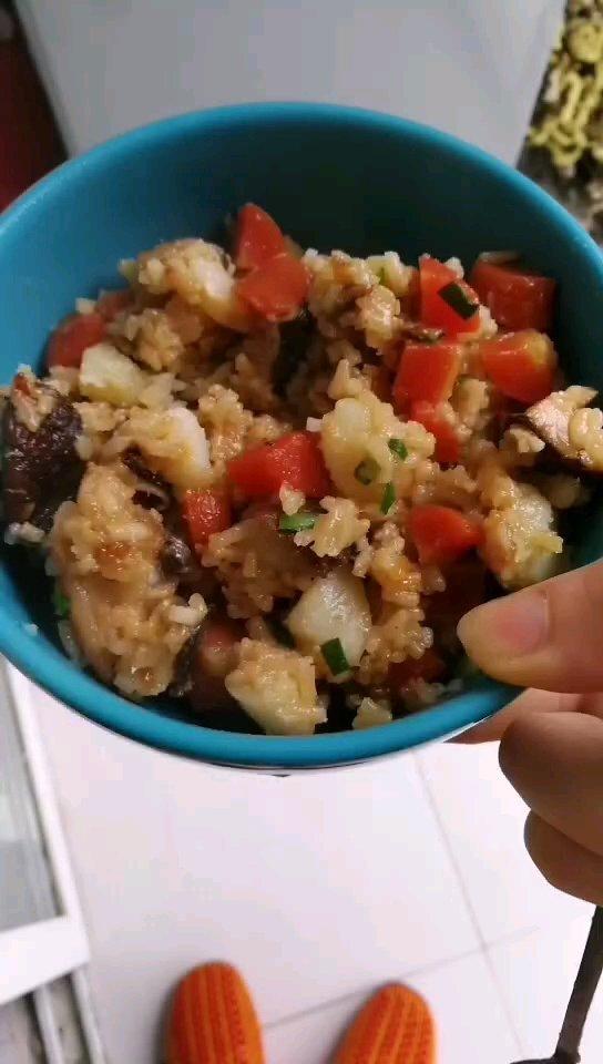 【排骨焖饭】
