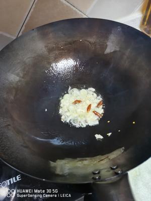 平菇炒油菜的做法 步骤3