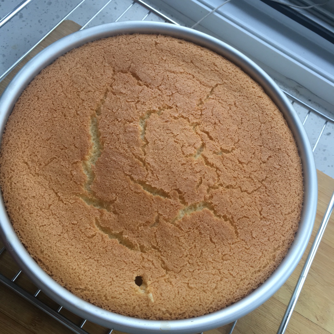 烤箱做蛋糕（戚风蛋糕的做法）