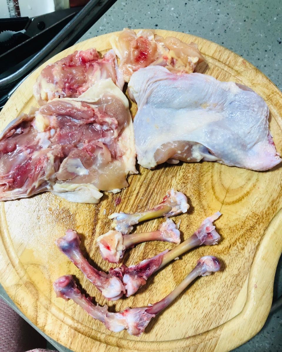 快速鸡腿去骨
