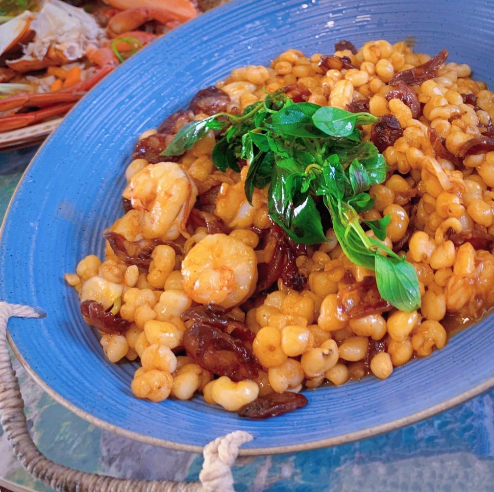 腊肠虾仁炒雪芽米