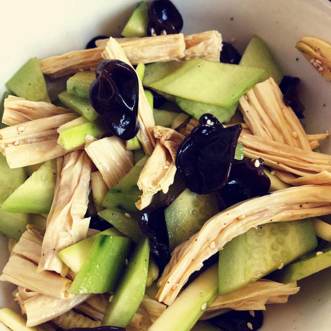 腐竹木耳拌黄瓜