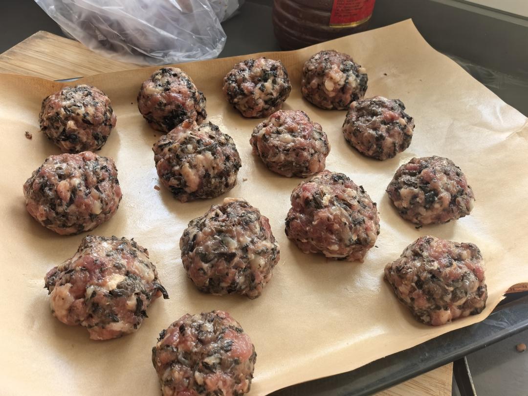 温州梅干菜肉丸！香掉眉毛了