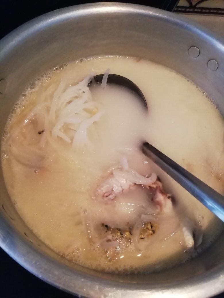 萝卜鱼头汤